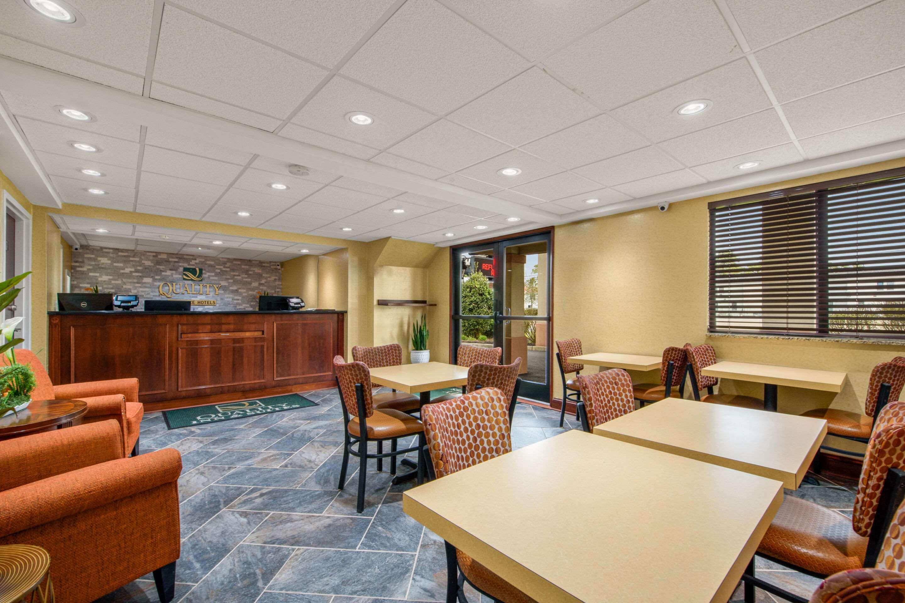 Hibiscus Inn & Suites Absecon Exterior photo